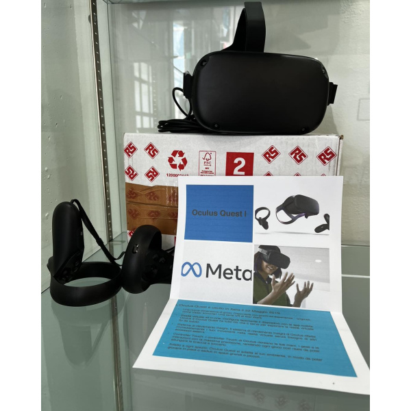 Disponibile in negozio! 
Meta Quest 1 - Esperienze VR immersive!
Il visore Meta Quest ti trasporterà in mondi virtuali mozzafiato. Goditi giochi avvincenti, esplora ambienti straordinari e immergiti completamente nelle esperienze virtuali!