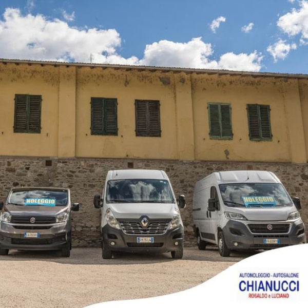Se necessitate di un furgone per effettuare un trasloco, noi di Autonoleggio Chianucci Rosaldo abbiamo la soluzione che fa per voi.