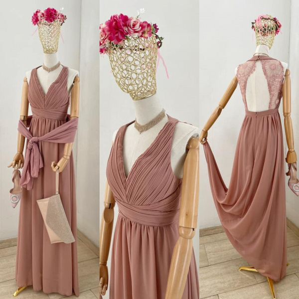 uno dei nostri meravigliosi abiti da cerimonia e oltre che in rosa cipria è disponibile anche in pervinca