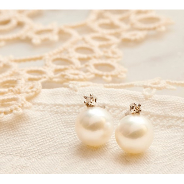 PERLE D'ORIENTE
Sono perle di acqua dolce, uniche nel loro genere, considerate le perle più pure.