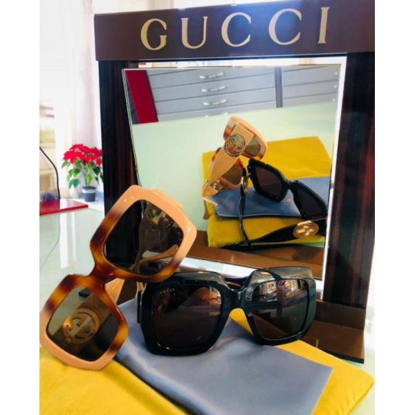 #gucci #guccieyewear #sunglass #guccisunglasses @gucci