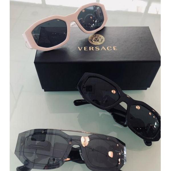 #versace #versaceeyewear #eyewear #sunglasses #newcollection