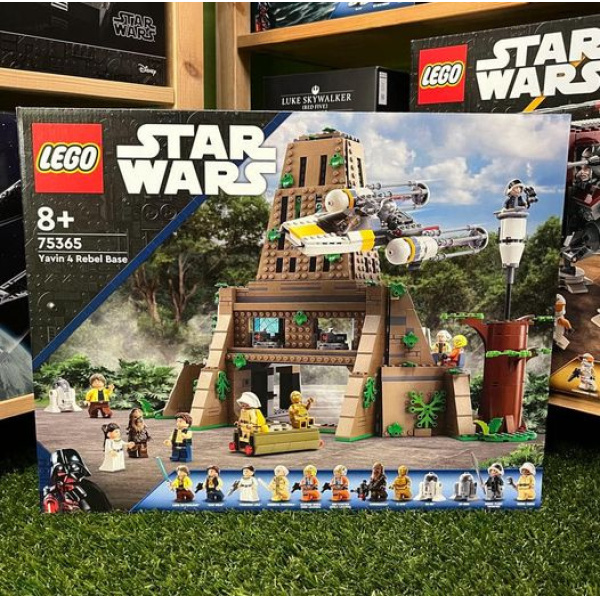 LEGO Star Wars 75365 Base ribelle su Yavin 4
