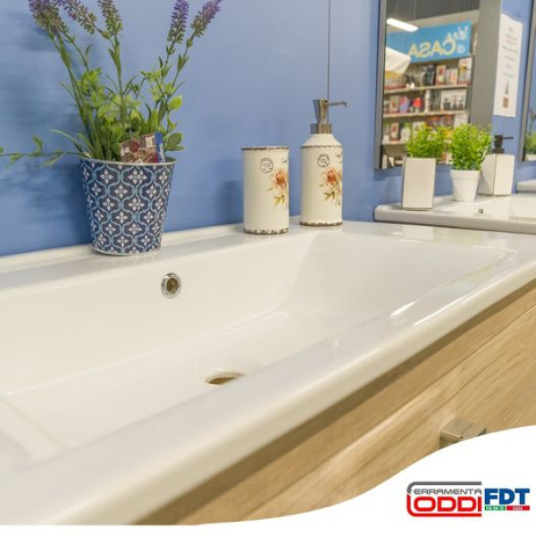 Anno nuovo, bagno nuovo! 
Rivoluziona il design del tuo bagno con le nostre soluzioni: box doccia, lavabo, bidet ma anche scaldabagno per rendere il tuo spazio caloroso e accogliente!