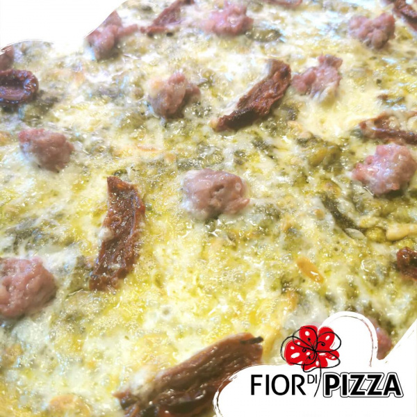 Il meglio della pizza al taglio o da asporto  Vieni a scoprire tutti i nostri gusti gourmet!